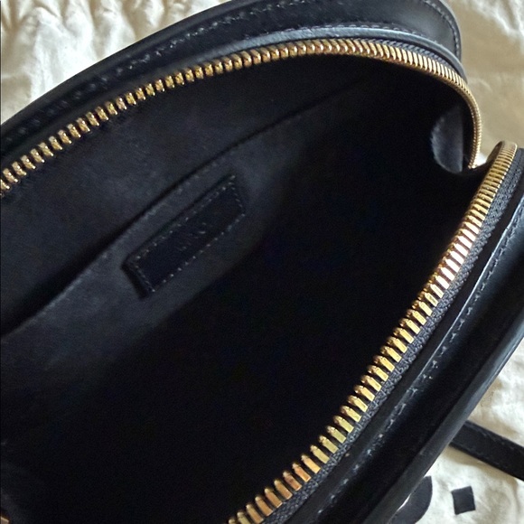 A.P.C. Black Demi-Lune Clutch Leather - Picture 4 of 13